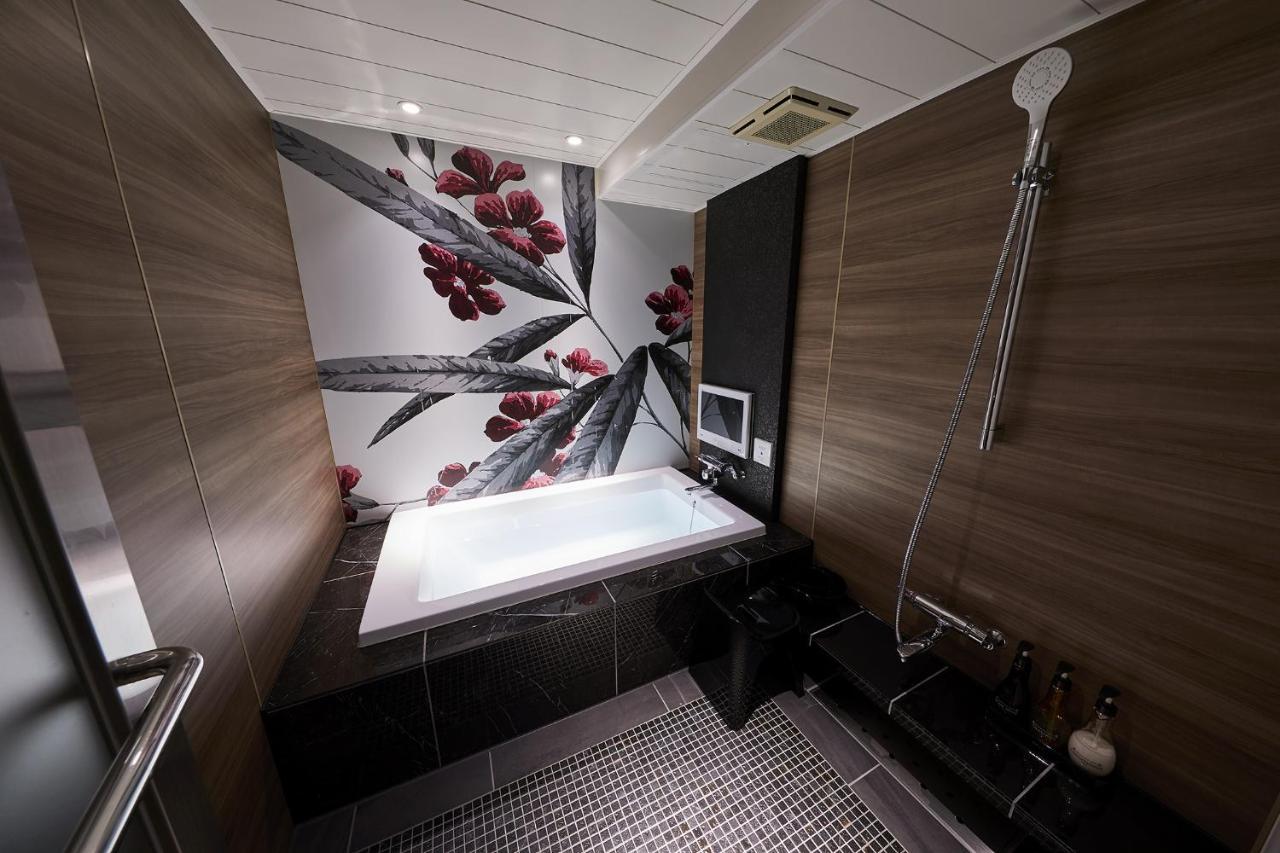 אוסקה Hotel Sen (Adults Only) מראה חיצוני תמונה