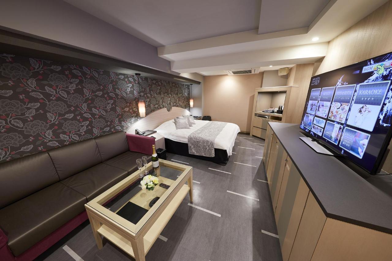 אוסקה Hotel Sen (Adults Only) מראה חיצוני תמונה